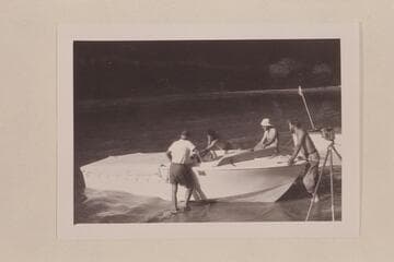 Rigging the "Kiwi" for the first run of Vulcan Rapid. Ed l'Anson; Jon Hamilton; Guy Mannering; Jim Bechtel