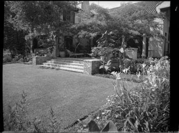 Landscaping in Dallas for Joseph E. Howland: Penn residence