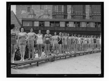 Beauty Contestants in front of Deauville Club in Santa Monica