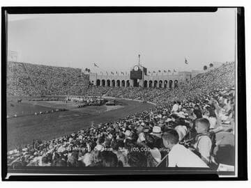 Los Angeles Memorial Coliseum, 105,000 seating