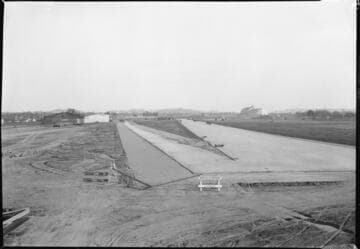 Grand Central Air Terminal under construction, Glendale. 1929