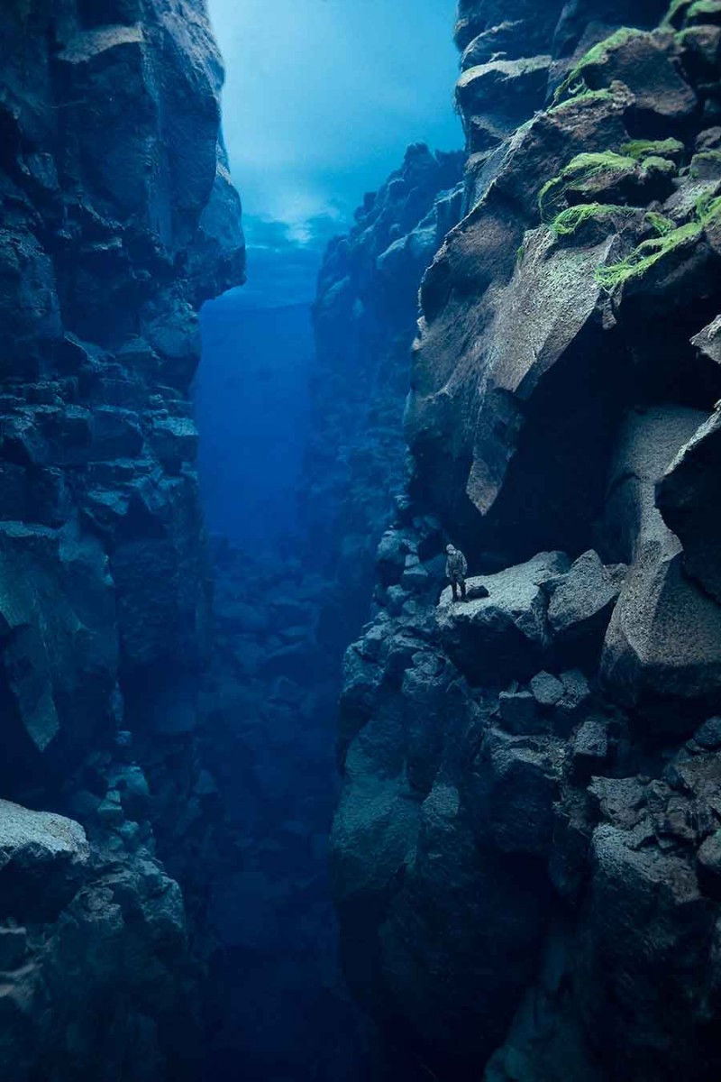 In Dougal, Leysin 1977, artist Stephen Hilyard pays tribute to Scottish mountaineer Dougal Haston, who died trying to deliberately out-ski an avalanche on the notorious slopes above Leysin, Switzerland. Look closely and you’ll see the figure is not up high, but superimposed on an underwater “mountain-scape.” In Dougal, Leysin 1977, artist Stephen Hilyard pays tribute to Scottish mountaineer Dougal Haston, who died trying to deliberately out-ski an avalanche on the notorious slopes above Leysin, Switzerland. Look closely and you’ll see the figure is not up high, but superimposed on an underwater “mountain-scape.”